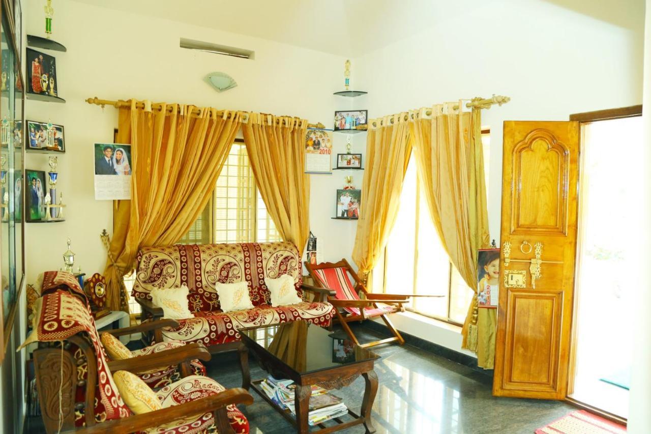 Manavalan House Alwaye Bagian luar foto